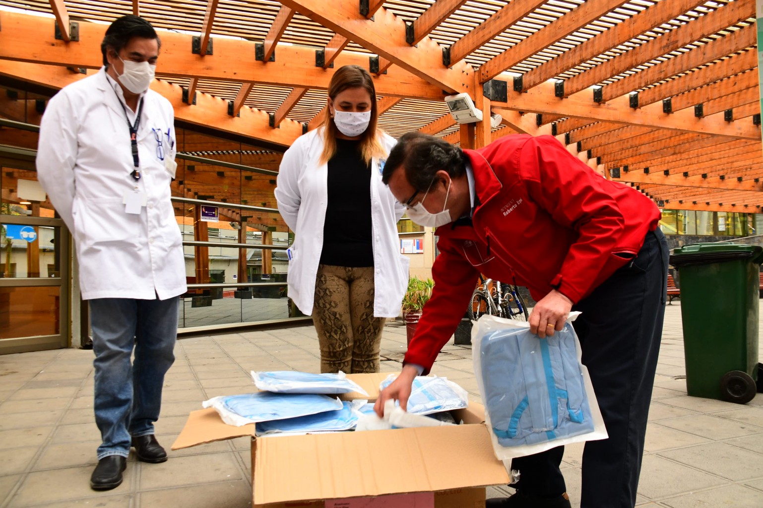 donacion consul.JPG